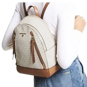 Michael Kors | Bags | Rare Michael Kors Large Brooklyn  display picture 2